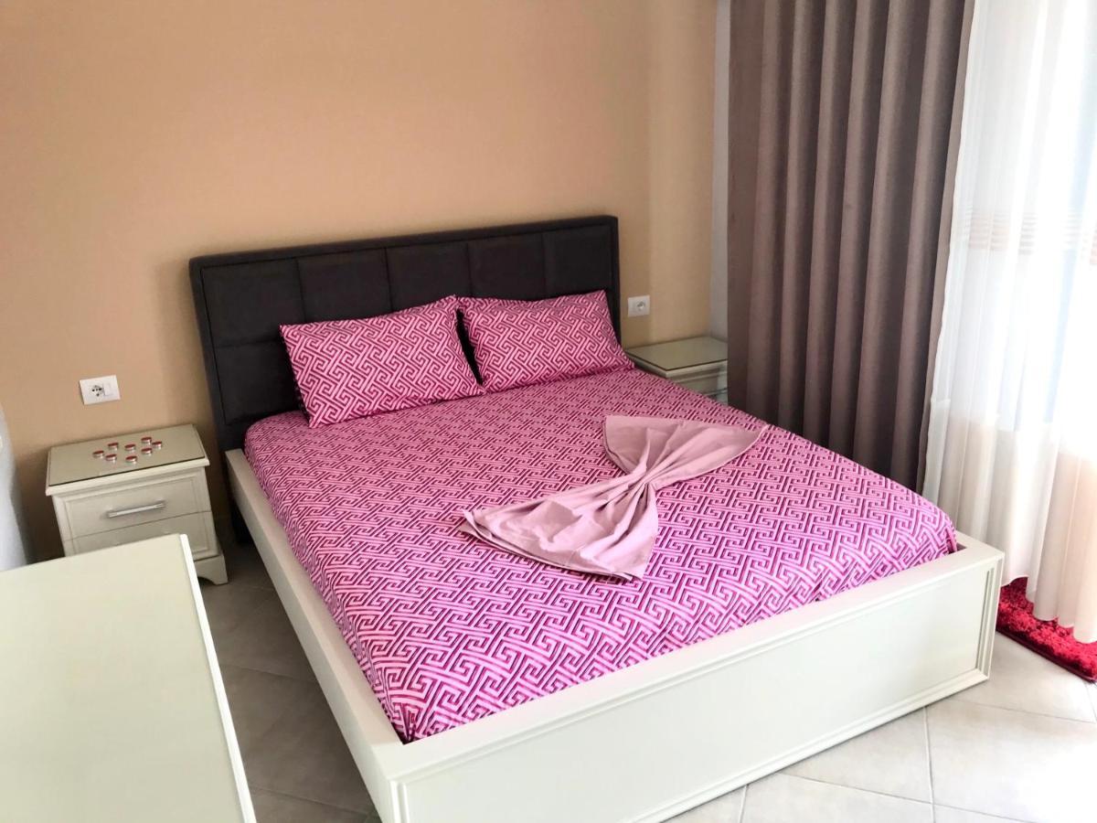 Queen Isabella Premium Hotel Vlore Exterior photo