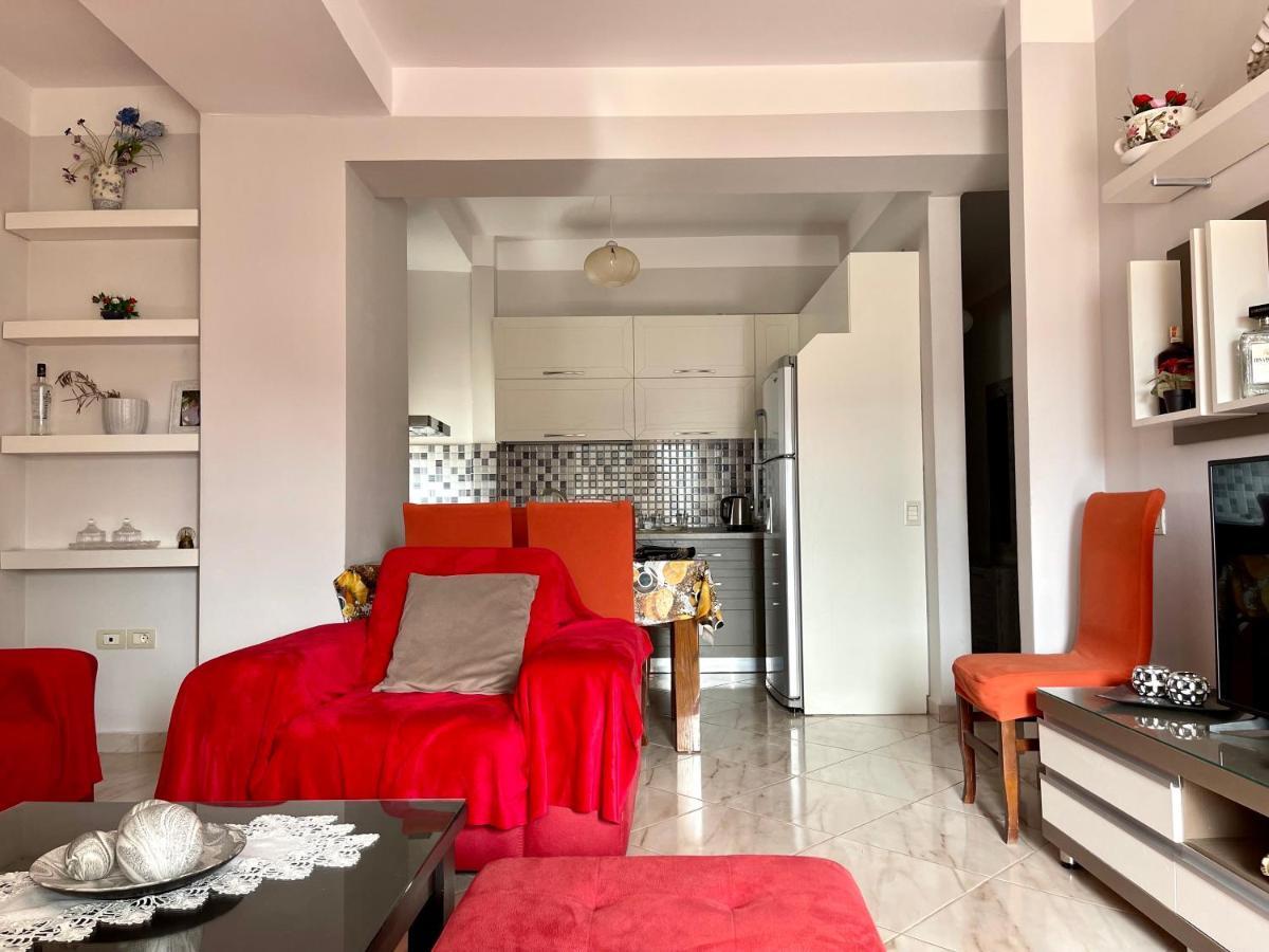 Queen Isabella Premium Hotel Vlore Exterior photo